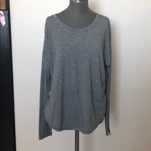 Long sleeve lightweight Lucy shirt.